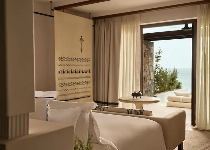 Rosewood Blue Palace